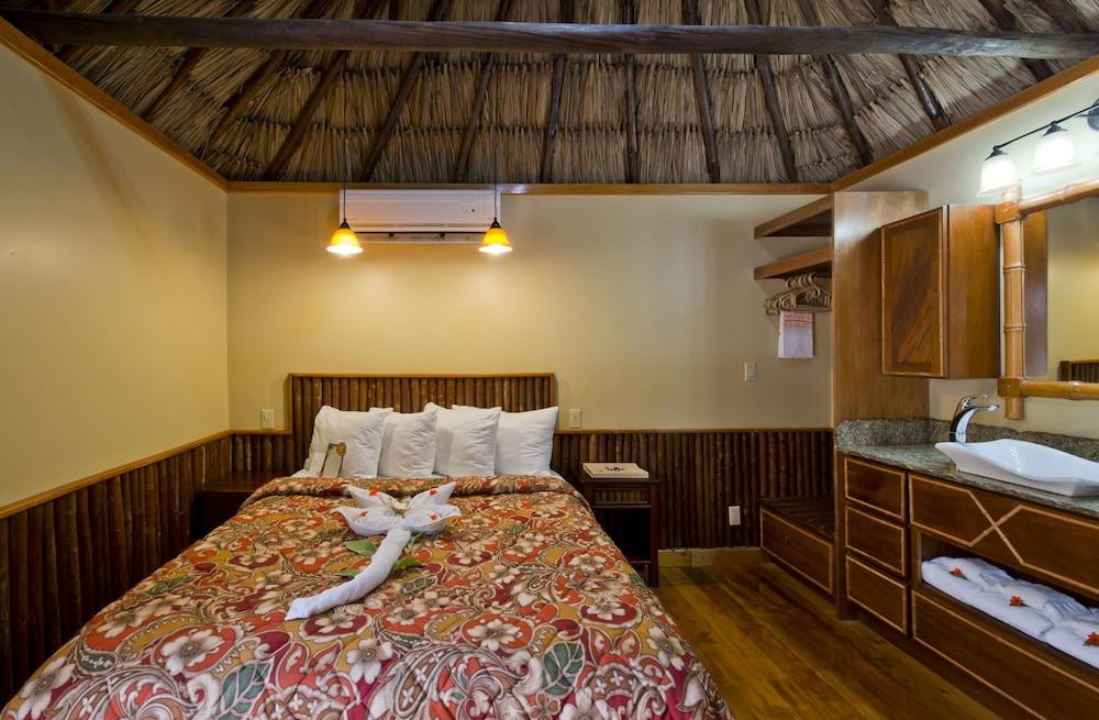 סן פדרו Ramons Village Resort מראה חיצוני תמונה